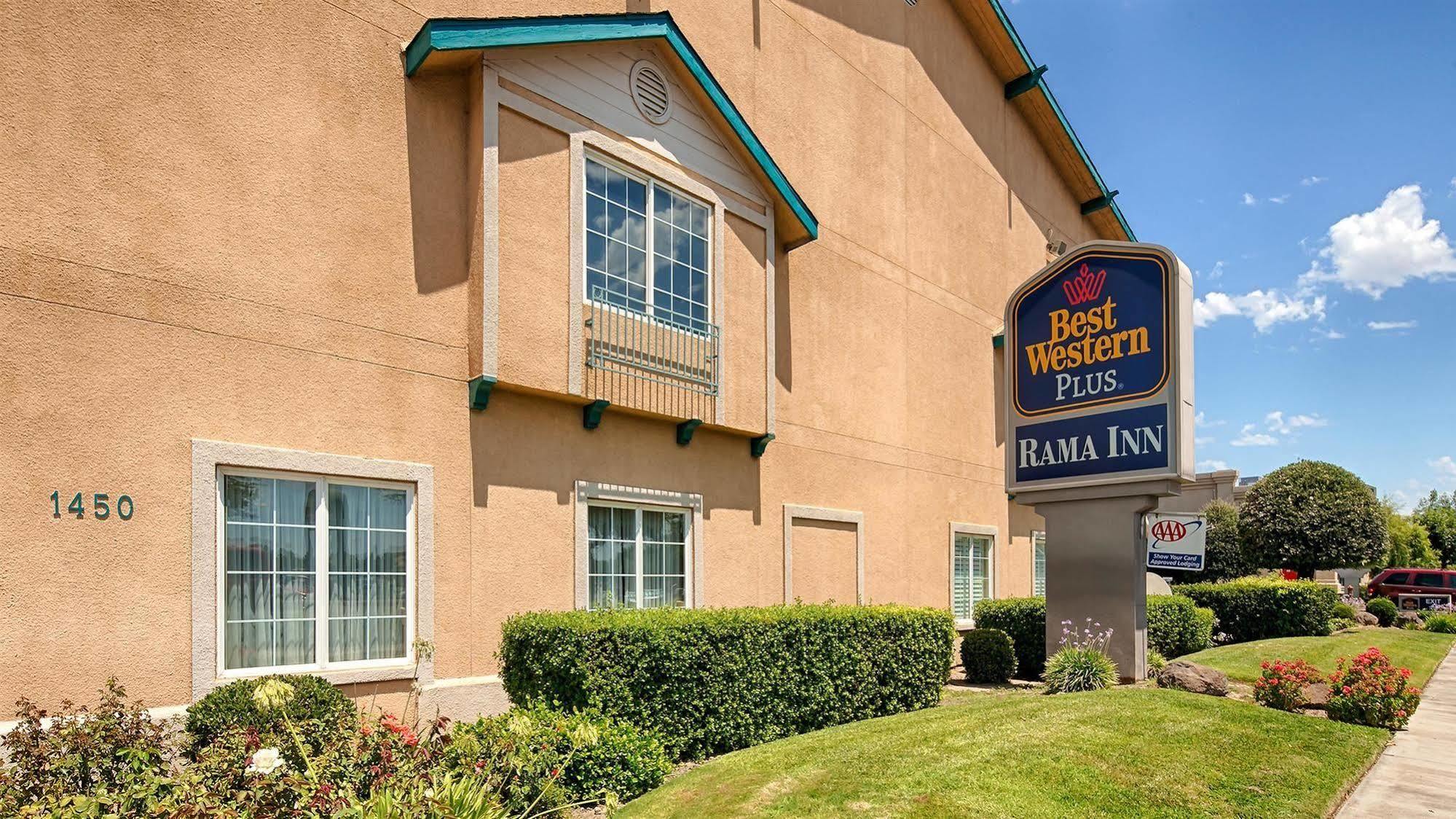 Western Rama & Hotel 3*