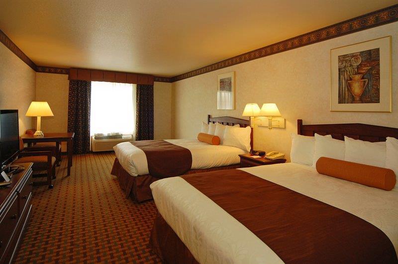 Western Rama & Hotel 3*